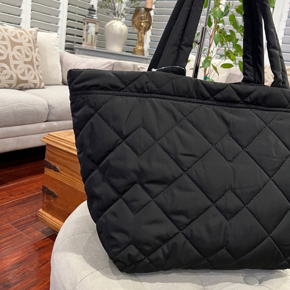 Marc Jacobs Black Quilted Nylon Tote Bag - Picture 14 of 17